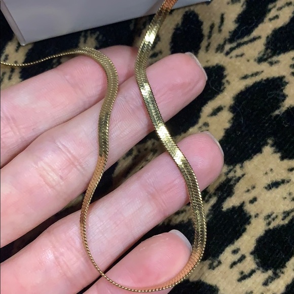 Jewelry - Gorgeous 14kt gold flat weave necklace! Adjustable